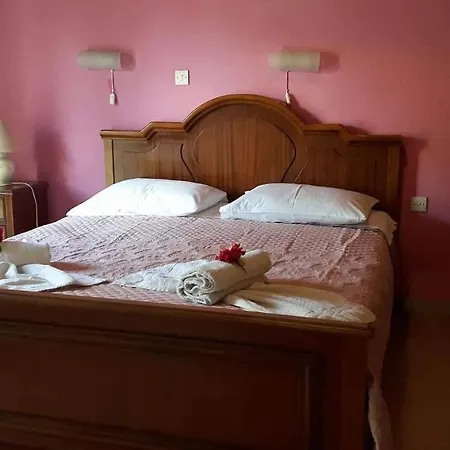 Savvas Apartamento *