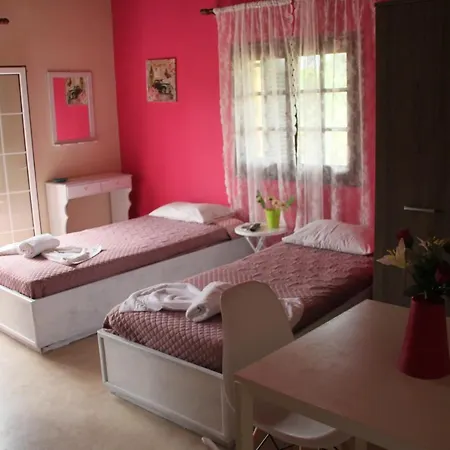 Savvas Apartamento *